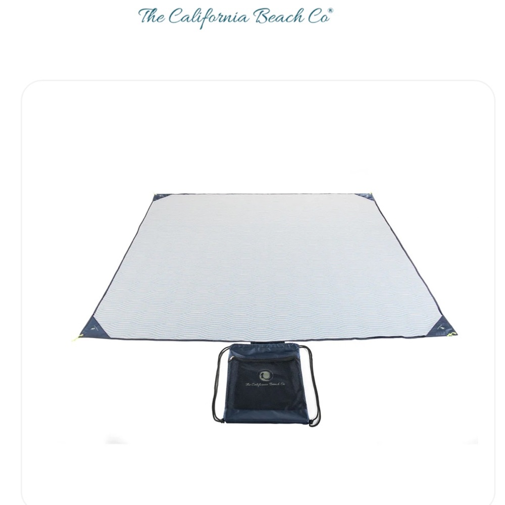 The California Beach Co. Striped Beach Blanket - Navy & White. BRAND NEW